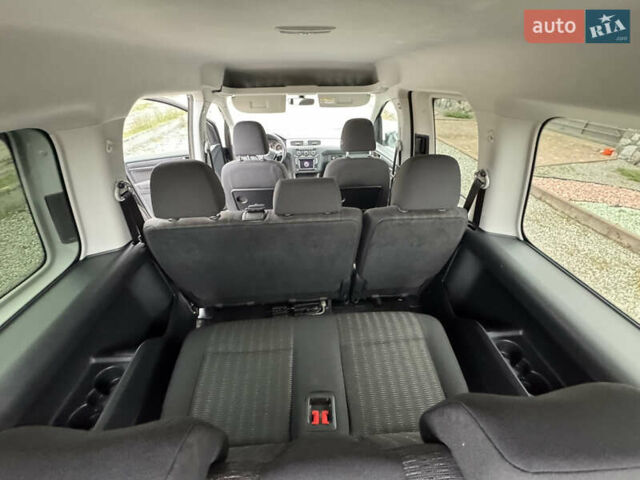 Чорний Фольксваген Кадді, об'ємом двигуна 1.4 л та пробігом 277 тис. км за 16300 $, фото 53 на Automoto.ua