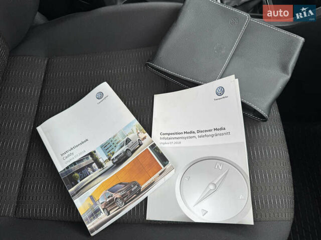 Чорний Фольксваген Кадді, об'ємом двигуна 1.4 л та пробігом 277 тис. км за 16300 $, фото 58 на Automoto.ua
