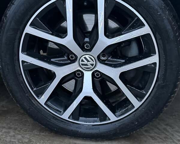 Черный Фольксваген Кадди, объемом двигателя 1.97 л и пробегом 138 тыс. км за 19950 $, фото 38 на Automoto.ua