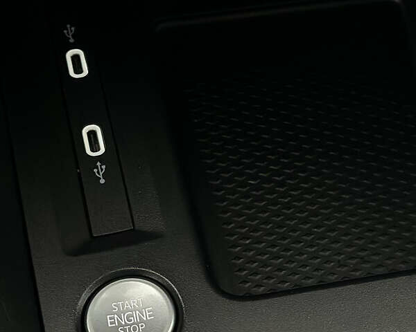 Черный Фольксваген Кадди, объемом двигателя 2 л и пробегом 155 тыс. км за 26950 $, фото 75 на Automoto.ua