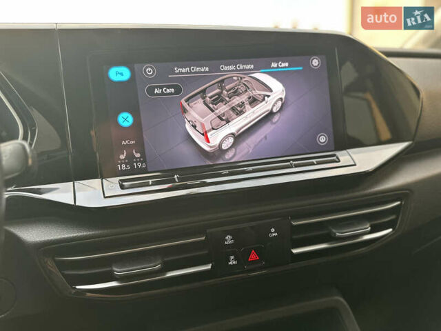 Черный Фольксваген Кадди, объемом двигателя 2 л и пробегом 155 тыс. км за 26950 $, фото 59 на Automoto.ua