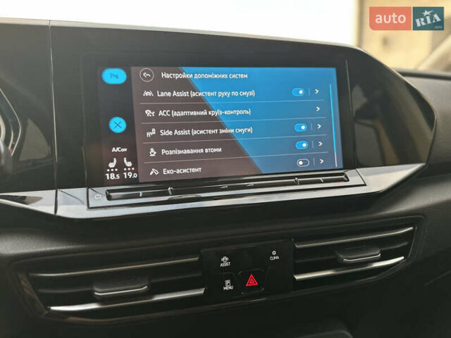 Черный Фольксваген Кадди, объемом двигателя 2 л и пробегом 155 тыс. км за 26950 $, фото 67 на Automoto.ua
