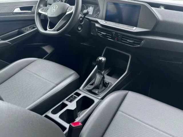 Черный Фольксваген Кадди, объемом двигателя 2 л и пробегом 21 тыс. км за 6800 $, фото 5 на Automoto.ua