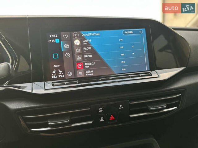 Черный Фольксваген Кадди, объемом двигателя 2 л и пробегом 155 тыс. км за 26950 $, фото 71 на Automoto.ua