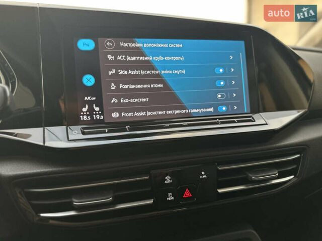 Черный Фольксваген Кадди, объемом двигателя 2 л и пробегом 155 тыс. км за 26950 $, фото 66 на Automoto.ua