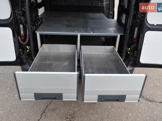 Черный Фольксваген Кадди, объемом двигателя 1.97 л и пробегом 172 тыс. км за 18500 $, фото 38 на Automoto.ua