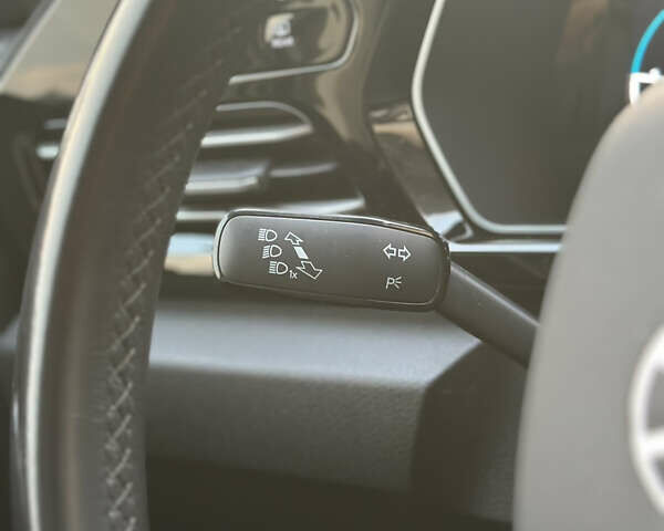 Черный Фольксваген Кадди, объемом двигателя 2 л и пробегом 155 тыс. км за 26950 $, фото 50 на Automoto.ua