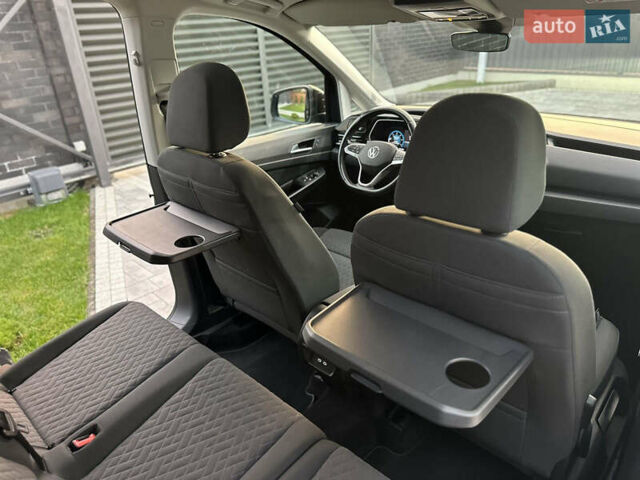 Черный Фольксваген Кадди, объемом двигателя 2 л и пробегом 155 тыс. км за 26950 $, фото 88 на Automoto.ua