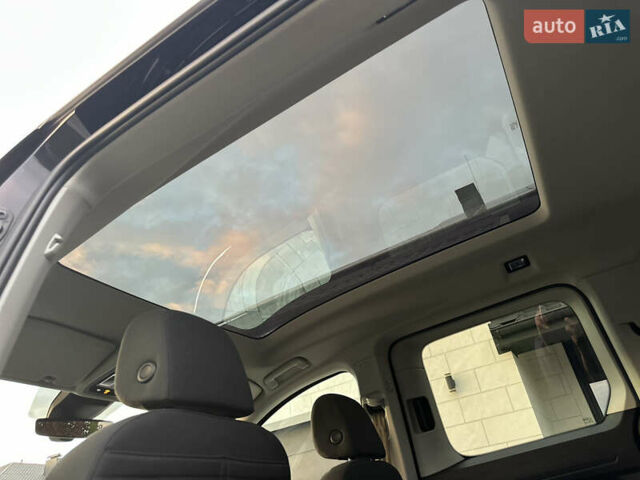 Черный Фольксваген Кадди, объемом двигателя 2 л и пробегом 155 тыс. км за 26950 $, фото 91 на Automoto.ua