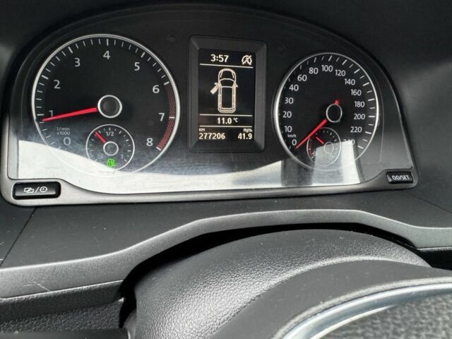 Чорний Фольксваген Кадді, об'ємом двигуна 1.4 л та пробігом 277 тис. км за 16300 $, фото 13 на Automoto.ua