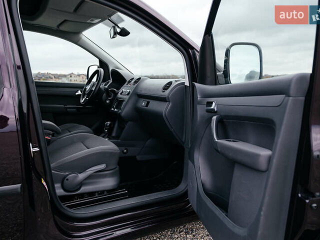 Фиолетовый Фольксваген Кадди, объемом двигателя 1.6 л и пробегом 265 тыс. км за 13500 $, фото 32 на Automoto.ua