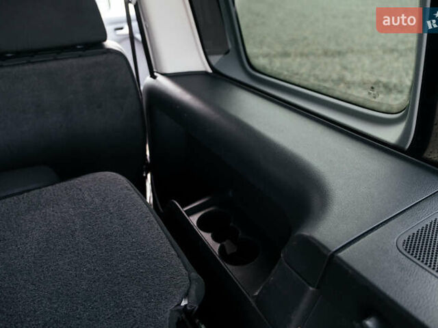 Фиолетовый Фольксваген Кадди, объемом двигателя 1.6 л и пробегом 265 тыс. км за 13500 $, фото 70 на Automoto.ua