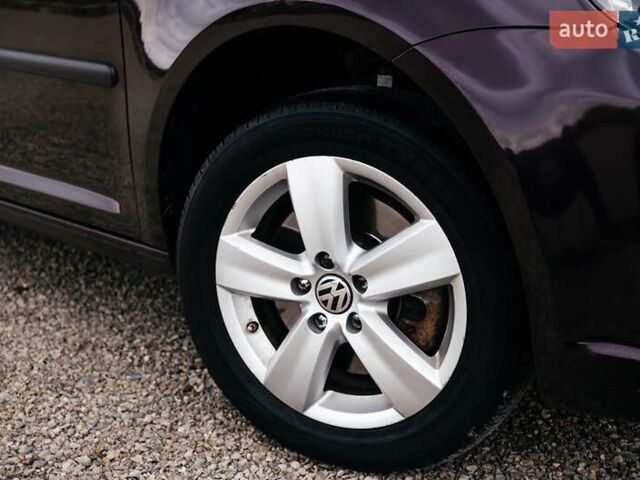 Фиолетовый Фольксваген Кадди, объемом двигателя 1.6 л и пробегом 265 тыс. км за 13500 $, фото 12 на Automoto.ua