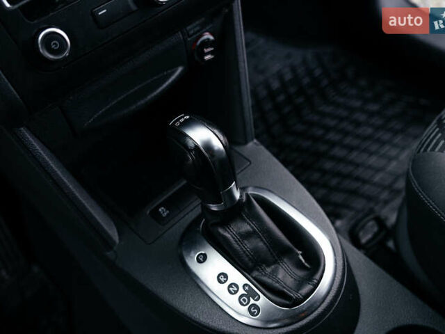 Фиолетовый Фольксваген Кадди, объемом двигателя 1.6 л и пробегом 265 тыс. км за 13500 $, фото 42 на Automoto.ua