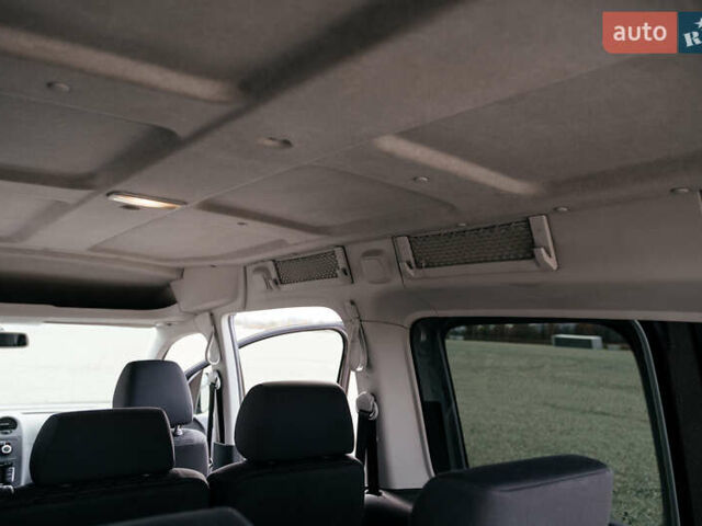 Фиолетовый Фольксваген Кадди, объемом двигателя 1.6 л и пробегом 265 тыс. км за 13500 $, фото 65 на Automoto.ua