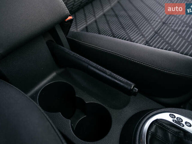 Фиолетовый Фольксваген Кадди, объемом двигателя 1.6 л и пробегом 265 тыс. км за 13500 $, фото 77 на Automoto.ua