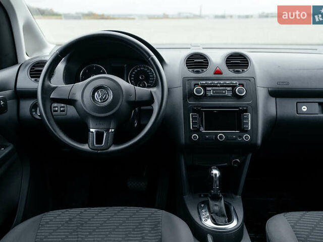 Фиолетовый Фольксваген Кадди, объемом двигателя 1.6 л и пробегом 265 тыс. км за 13500 $, фото 30 на Automoto.ua