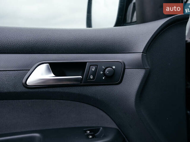 Фиолетовый Фольксваген Кадди, объемом двигателя 1.6 л и пробегом 265 тыс. км за 13500 $, фото 37 на Automoto.ua