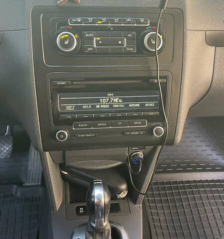 Фиолетовый Фольксваген Кадди, объемом двигателя 1.97 л и пробегом 254 тыс. км за 12800 $, фото 10 на Automoto.ua