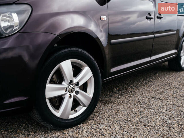 Фиолетовый Фольксваген Кадди, объемом двигателя 1.6 л и пробегом 265 тыс. км за 13500 $, фото 4 на Automoto.ua