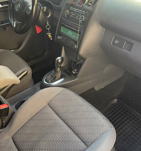 Фиолетовый Фольксваген Кадди, объемом двигателя 1.97 л и пробегом 254 тыс. км за 12800 $, фото 9 на Automoto.ua