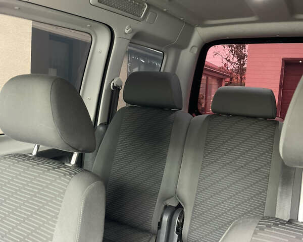 Фиолетовый Фольксваген Кадди, объемом двигателя 1.97 л и пробегом 254 тыс. км за 12800 $, фото 14 на Automoto.ua