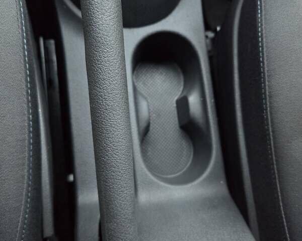 Фиолетовый Фольксваген Кадди, объемом двигателя 1.6 л и пробегом 207 тыс. км за 11300 $, фото 23 на Automoto.ua