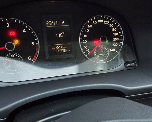 Фиолетовый Фольксваген Кадди, объемом двигателя 1.6 л и пробегом 207 тыс. км за 11300 $, фото 12 на Automoto.ua