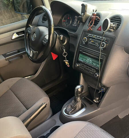 Фиолетовый Фольксваген Кадди, объемом двигателя 1.97 л и пробегом 254 тыс. км за 12800 $, фото 8 на Automoto.ua