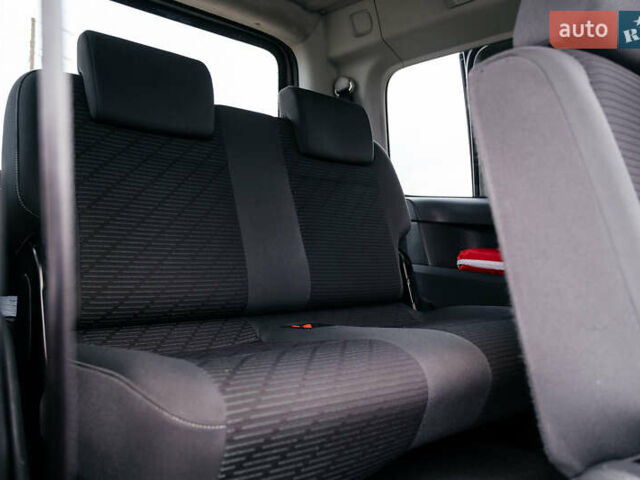 Фиолетовый Фольксваген Кадди, объемом двигателя 1.6 л и пробегом 265 тыс. км за 13500 $, фото 52 на Automoto.ua