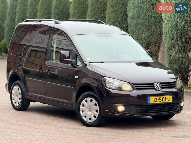 Фиолетовый Фольксваген Кадди, объемом двигателя 1.6 л и пробегом 265 тыс. км за 11499 $, фото 5 на Automoto.ua