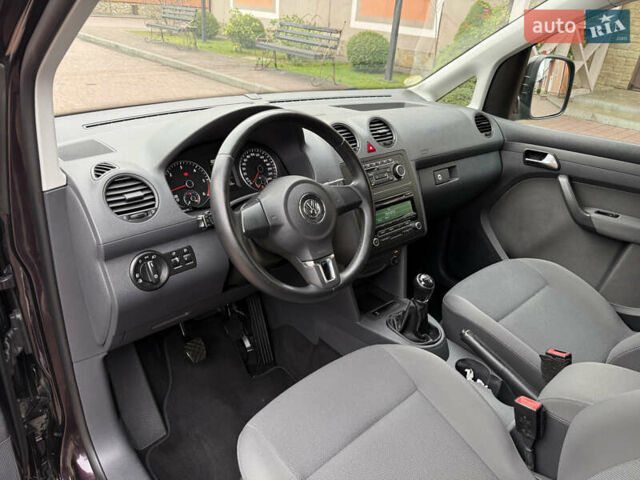Фиолетовый Фольксваген Кадди, объемом двигателя 1.6 л и пробегом 265 тыс. км за 11499 $, фото 41 на Automoto.ua
