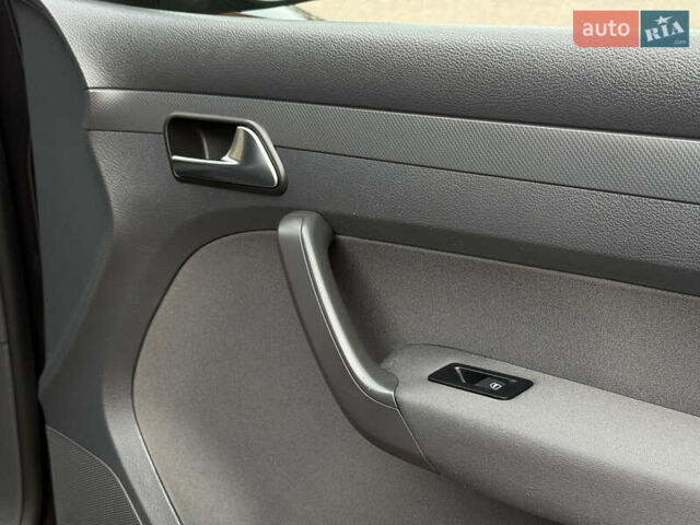 Фиолетовый Фольксваген Кадди, объемом двигателя 1.6 л и пробегом 265 тыс. км за 11499 $, фото 86 на Automoto.ua