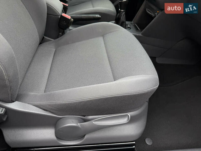 Фиолетовый Фольксваген Кадди, объемом двигателя 1.6 л и пробегом 265 тыс. км за 11499 $, фото 79 на Automoto.ua