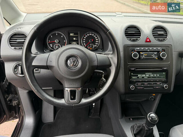 Фиолетовый Фольксваген Кадди, объемом двигателя 1.6 л и пробегом 268 тыс. км за 11250 $, фото 46 на Automoto.ua