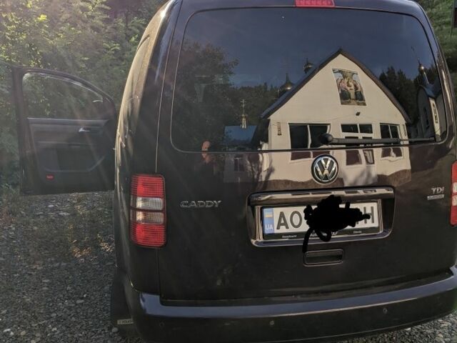 Фиолетовый Фольксваген Кадди, объемом двигателя 1.6 л и пробегом 228 тыс. км за 12200 $, фото 1 на Automoto.ua