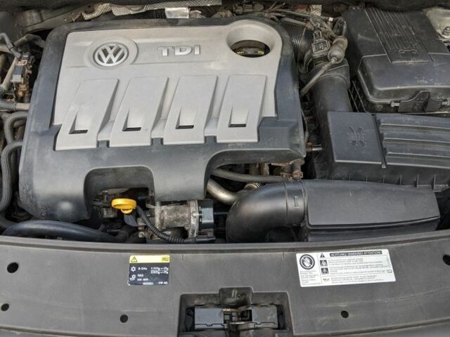 Фиолетовый Фольксваген Кадди, объемом двигателя 1.6 л и пробегом 228 тыс. км за 12200 $, фото 7 на Automoto.ua