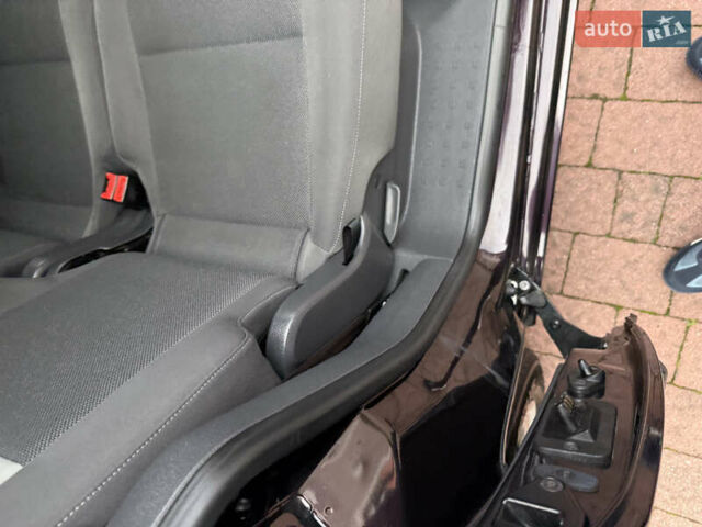 Фиолетовый Фольксваген Кадди, объемом двигателя 1.6 л и пробегом 265 тыс. км за 11499 $, фото 87 на Automoto.ua