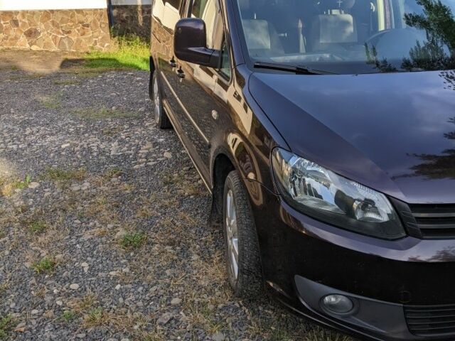 Фиолетовый Фольксваген Кадди, объемом двигателя 1.6 л и пробегом 228 тыс. км за 12200 $, фото 2 на Automoto.ua