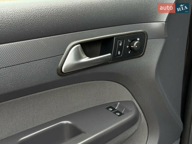 Фиолетовый Фольксваген Кадди, объемом двигателя 1.6 л и пробегом 265 тыс. км за 11499 $, фото 64 на Automoto.ua