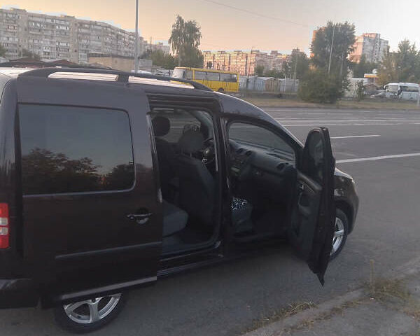 Фиолетовый Фольксваген Кадди, объемом двигателя 1.6 л и пробегом 218 тыс. км за 11800 $, фото 7 на Automoto.ua