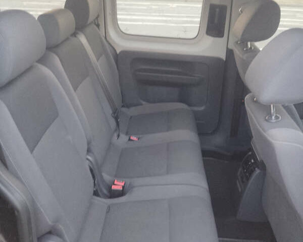 Фиолетовый Фольксваген Кадди, объемом двигателя 1.6 л и пробегом 218 тыс. км за 11800 $, фото 4 на Automoto.ua