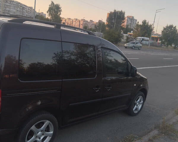 Фиолетовый Фольксваген Кадди, объемом двигателя 1.6 л и пробегом 218 тыс. км за 11800 $, фото 6 на Automoto.ua