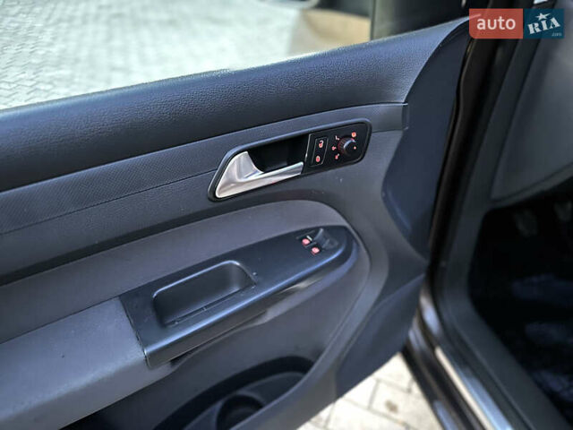 Коричневый Фольксваген Кадди, объемом двигателя 1.6 л и пробегом 272 тыс. км за 10500 $, фото 29 на Automoto.ua