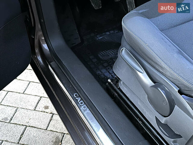 Коричневый Фольксваген Кадди, объемом двигателя 1.6 л и пробегом 272 тыс. км за 10500 $, фото 22 на Automoto.ua