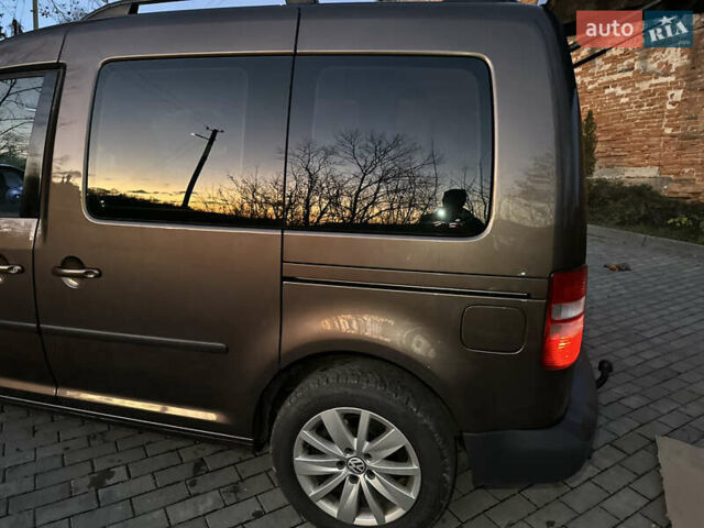 Коричневый Фольксваген Кадди, объемом двигателя 1.6 л и пробегом 272 тыс. км за 10500 $, фото 42 на Automoto.ua