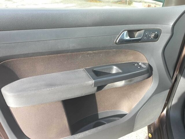 Коричневый Фольксваген Кадди, объемом двигателя 1.6 л и пробегом 225 тыс. км за 13000 $, фото 9 на Automoto.ua