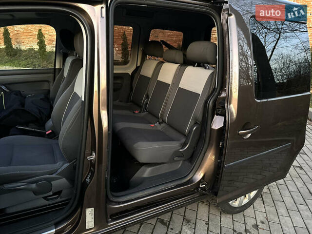 Коричневый Фольксваген Кадди, объемом двигателя 1.6 л и пробегом 272 тыс. км за 10500 $, фото 30 на Automoto.ua