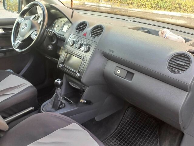 Коричневый Фольксваген Кадди, объемом двигателя 1.6 л и пробегом 225 тыс. км за 13000 $, фото 11 на Automoto.ua