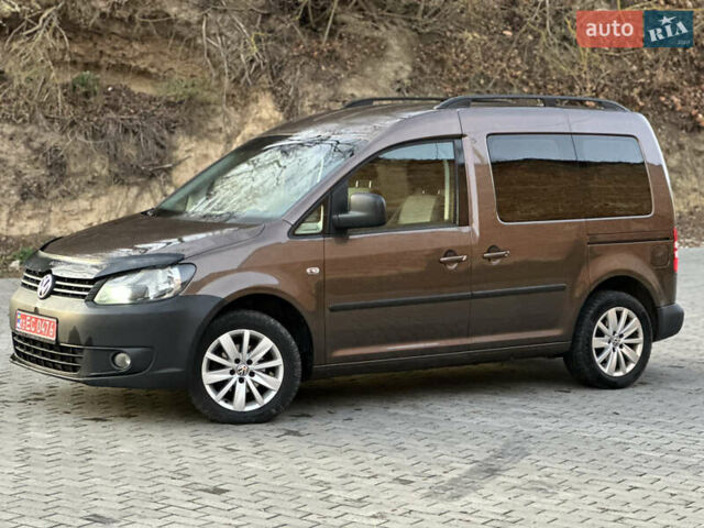 Коричневый Фольксваген Кадди, объемом двигателя 1.6 л и пробегом 272 тыс. км за 10500 $, фото 1 на Automoto.ua